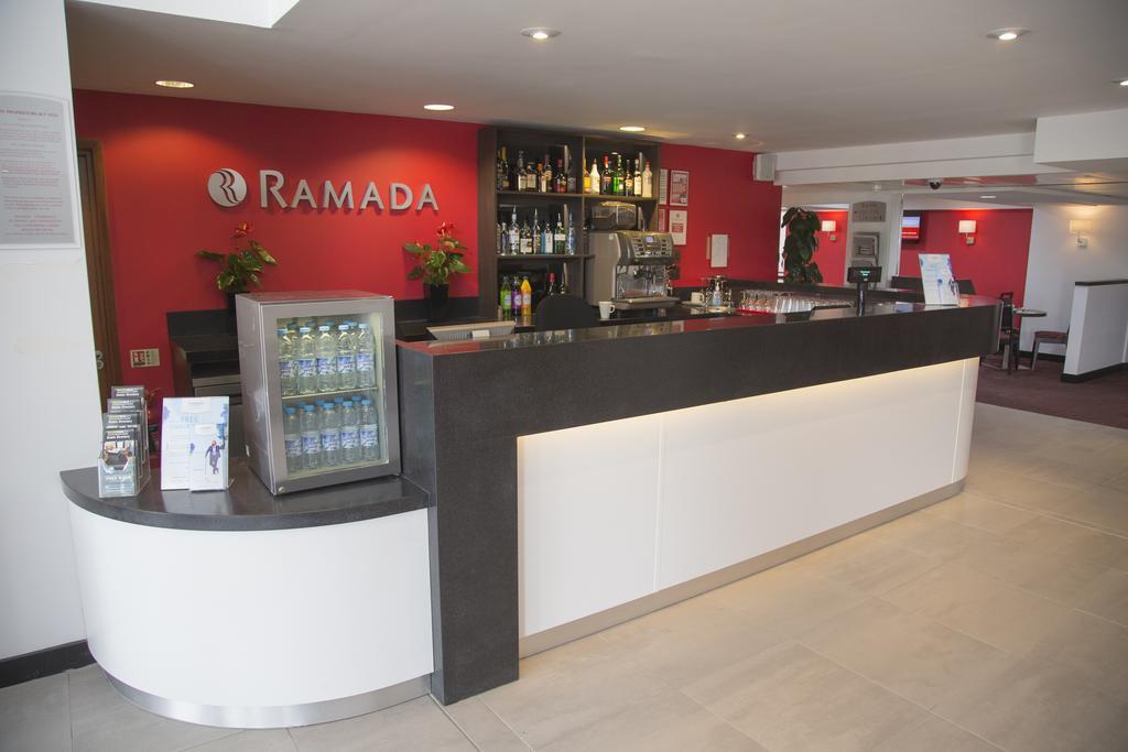 Ramada Cambridge Hotel ภายนอก รูปภาพ